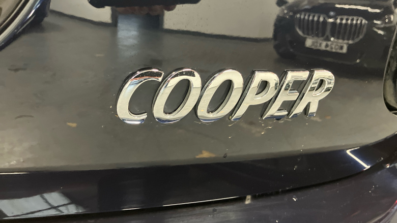 MINI Hatchback 1.5 Cooper Exclusive 5dr Auto Petrol Hatchback